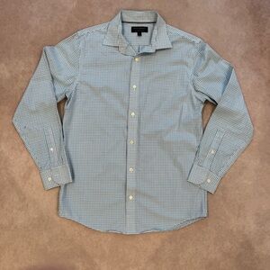 Banana Republic Non-Iron Relaxed Fit Plaid Button-Up shirt • size small